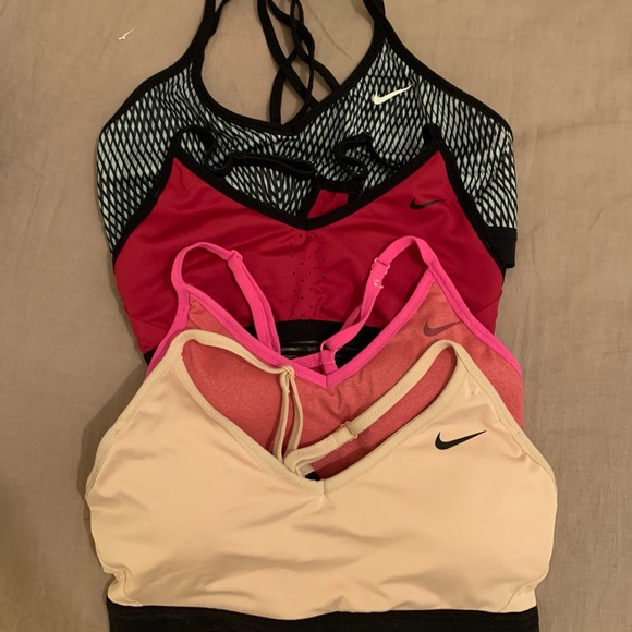 nike sports bras - Picture 1 of 1